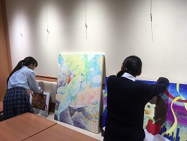 美術部が立川相互病院「キッチンみどり」で展覧会を実施しています。