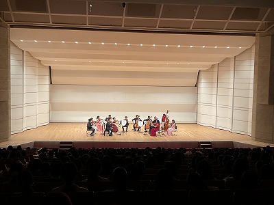 芸術鑑賞教室が行われました