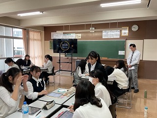 卒業生３名が教育実習を行いました