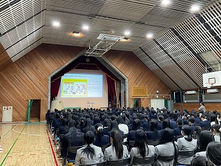 2月25日(水)　「総合的な探究」発表会を行いました